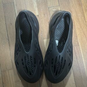 Yeezy Foam Runners (Black) Size 13 (Used)